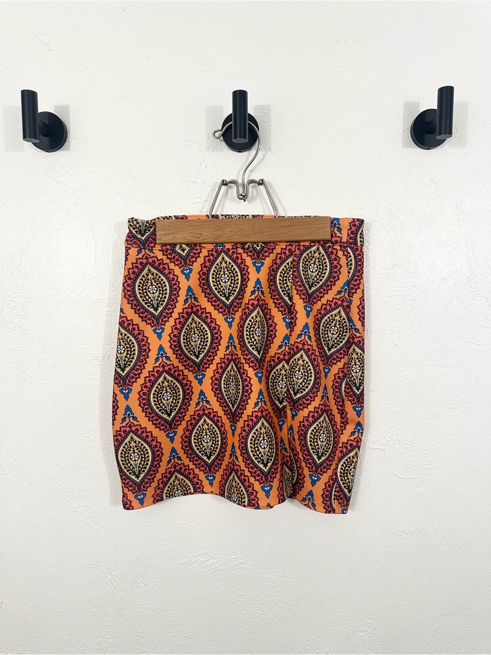 SHEIN Orange Paisley-Print Mini Skirt